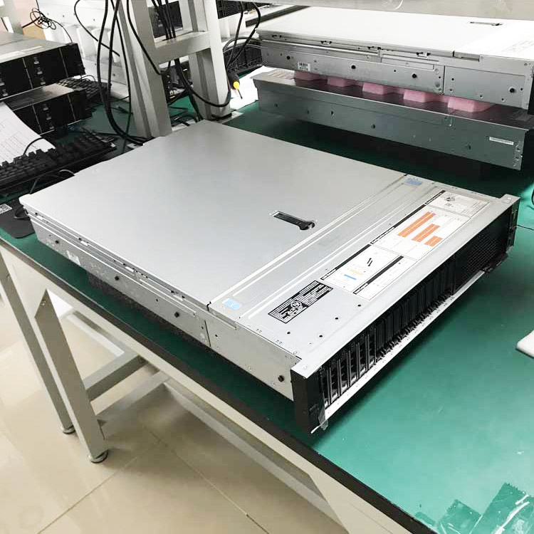 R740 is a general-purpose server optimized for workload acceleration. With its rich features, the R740 can help you transform VDI data centers, artificial intelligence, and SDS (Software defined Storage).
