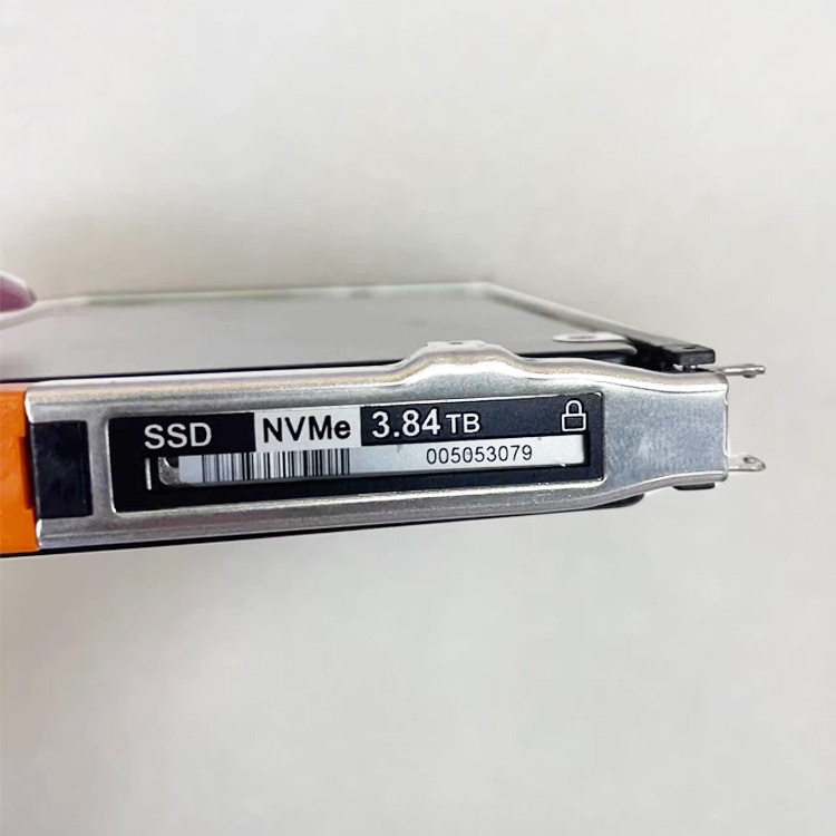 EMC 005053079 3.84TB NVMe Enterprise Solid State Drive, Supports 12V Power Supply, Enterprise Server Hard Drive. Well functioning, suitable for enterprise level storage use