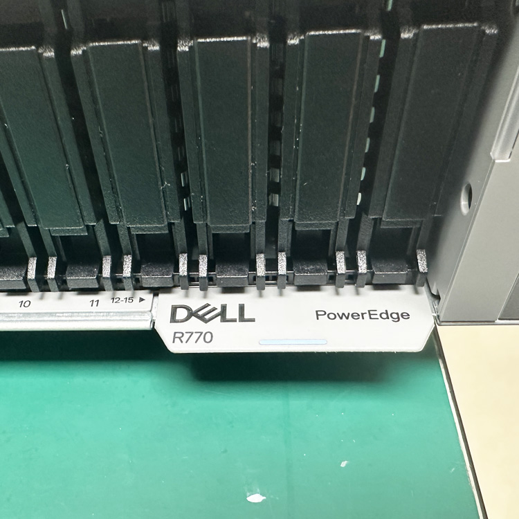 High Speed 2U 2-Socket Dells EMC PowerEdge R770 Rack Server with 2.5/3.5inch 8/12/16/24Sff Chassis/DDR5 RAM/1100W Power