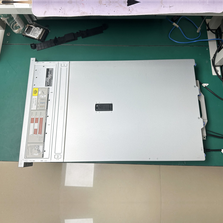 New Product 2U 2-Socket DEll EMC PowerEdge R770 2.5/3.5inch 8/12/16/24Sff Chassis AI Cloud Database Rack Server with Xeon 8558 CPU/DDR5 RAM/750W Power