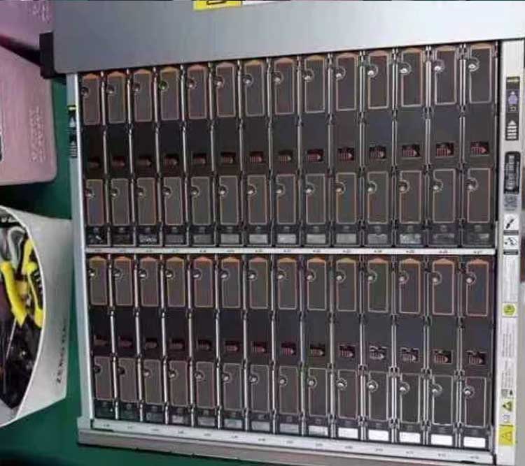 Me5212 Layout 新製品 Dell EMC PowerVault ME4 ME5 シリーズ ME5012 ME5024 ME5084 ME5212 ME5224 ...